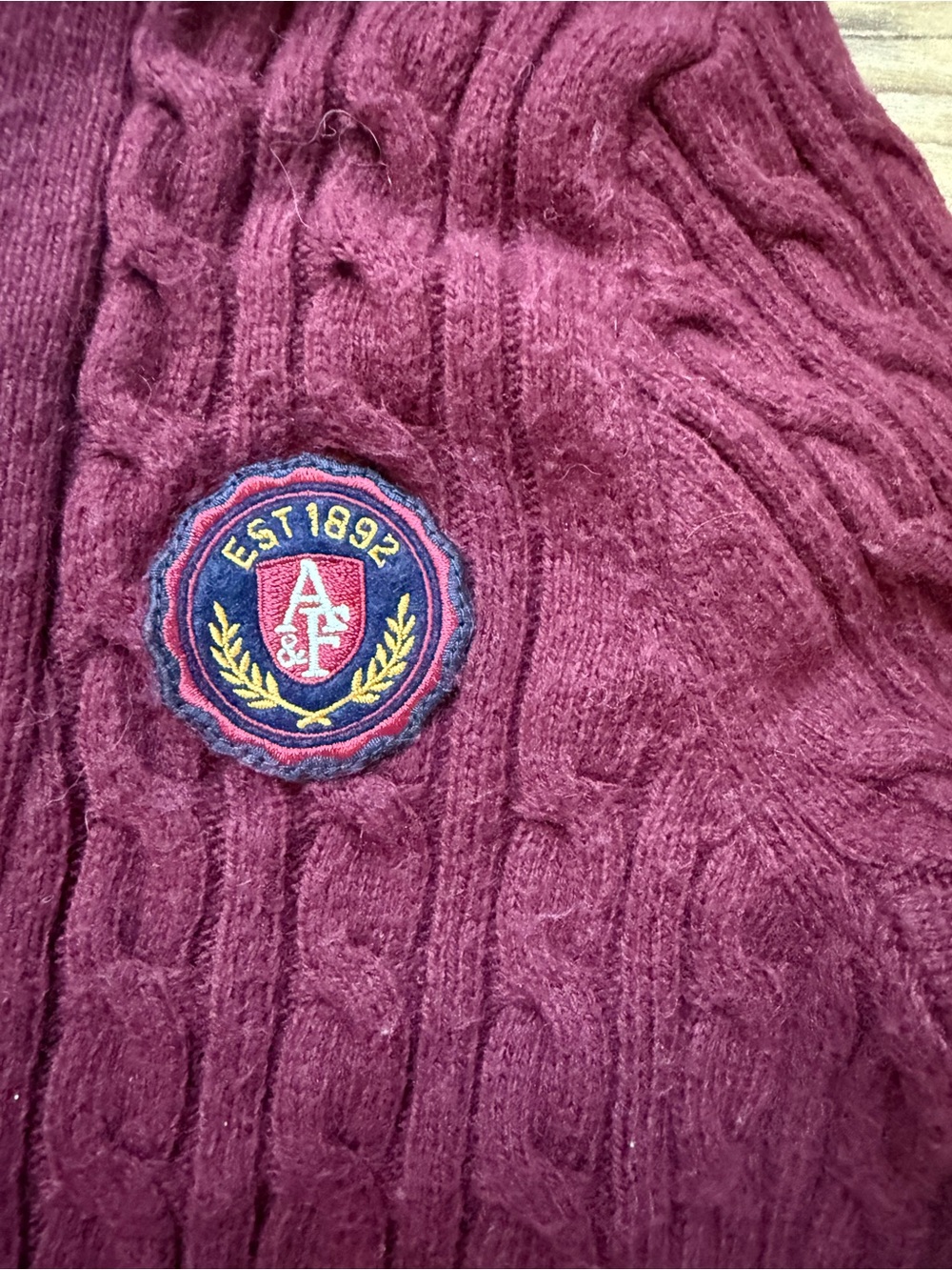 Abercrombie & Fitch Women's Burgundy Cable-Knit Cardigan Vintage Dark Academia - Picture 3 of 9